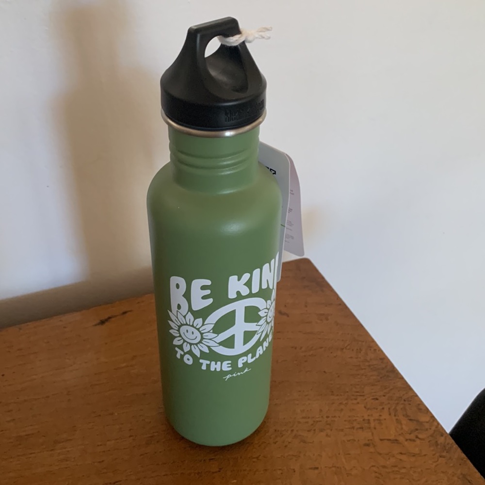 Victoria’s Secret Pink Klean Kanteen Green Water Bottle Be Kind To Planet 27 oz - Picture 5 of 6